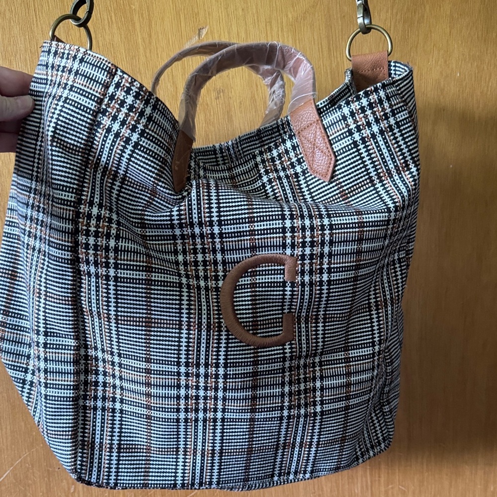 Thirty-one plaid crossbody with C embroidered